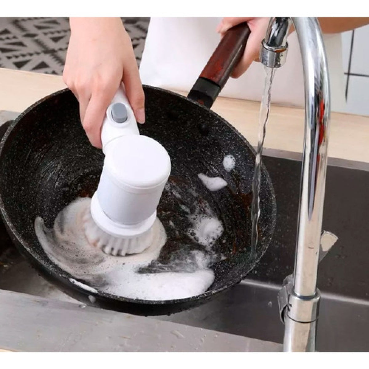Cepillo eléctrico limpiador 5 en 1 para baño y cocina