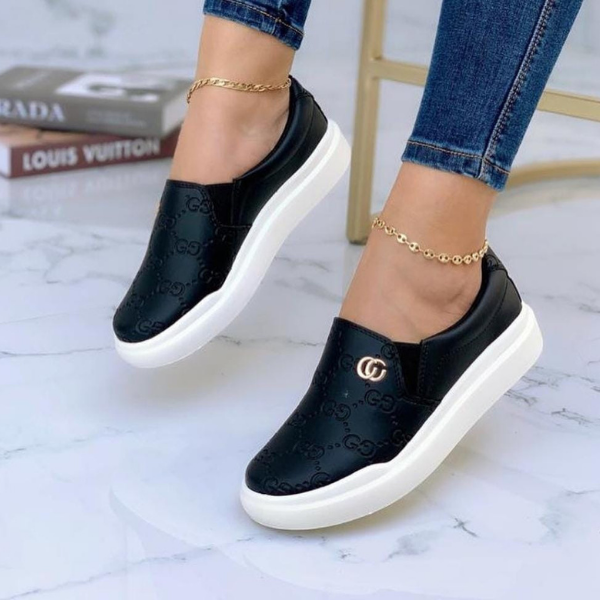 Slip-On Lola Con Descuento Del 40 Por Ciento Solo Por Hoy