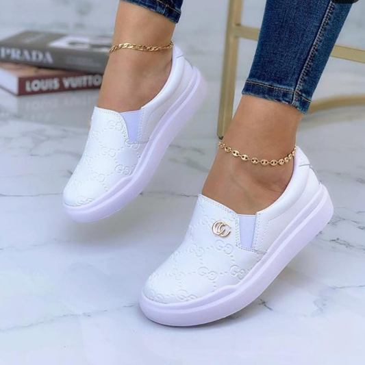 Slip-On Lola Con Descuento Del 40 Por Ciento Solo Por Hoy